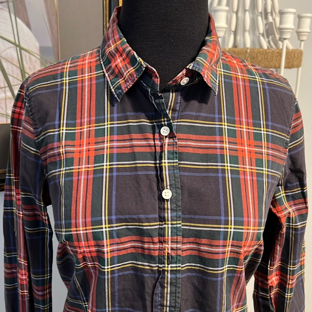 🎈J Crew Holiday plaid shirt